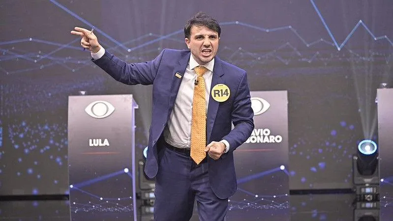 Por que Renan Santos liderou as atenções nas redes sociais durante o debate presidencial, segundo pesquisas