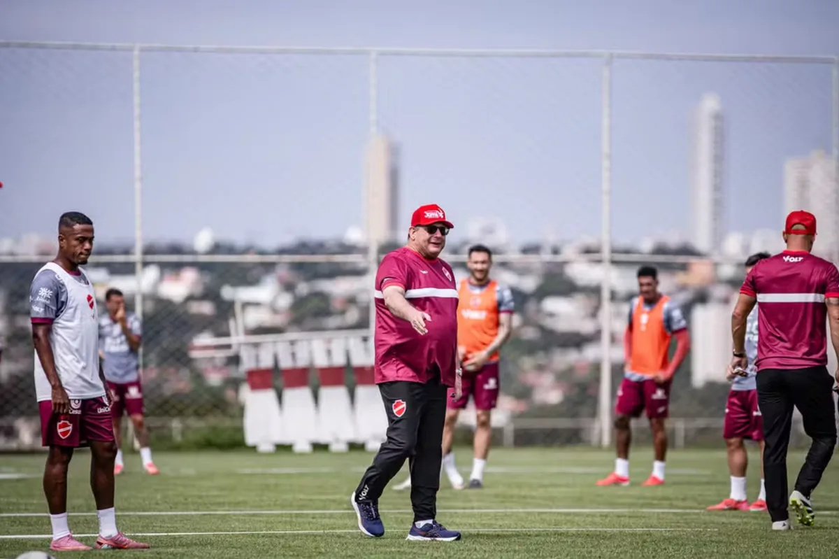 Ex-Bahia pode devolver clube tradicional à Série A depois de 41 anos