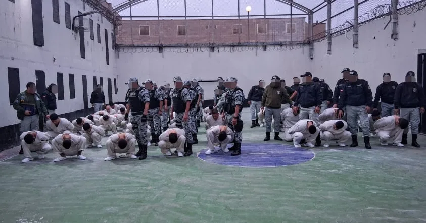 Megaoperativo en el penal de Ancón I: hallan celulares de alta gama, drogas, armas blancas y hasta kit para tatuajes