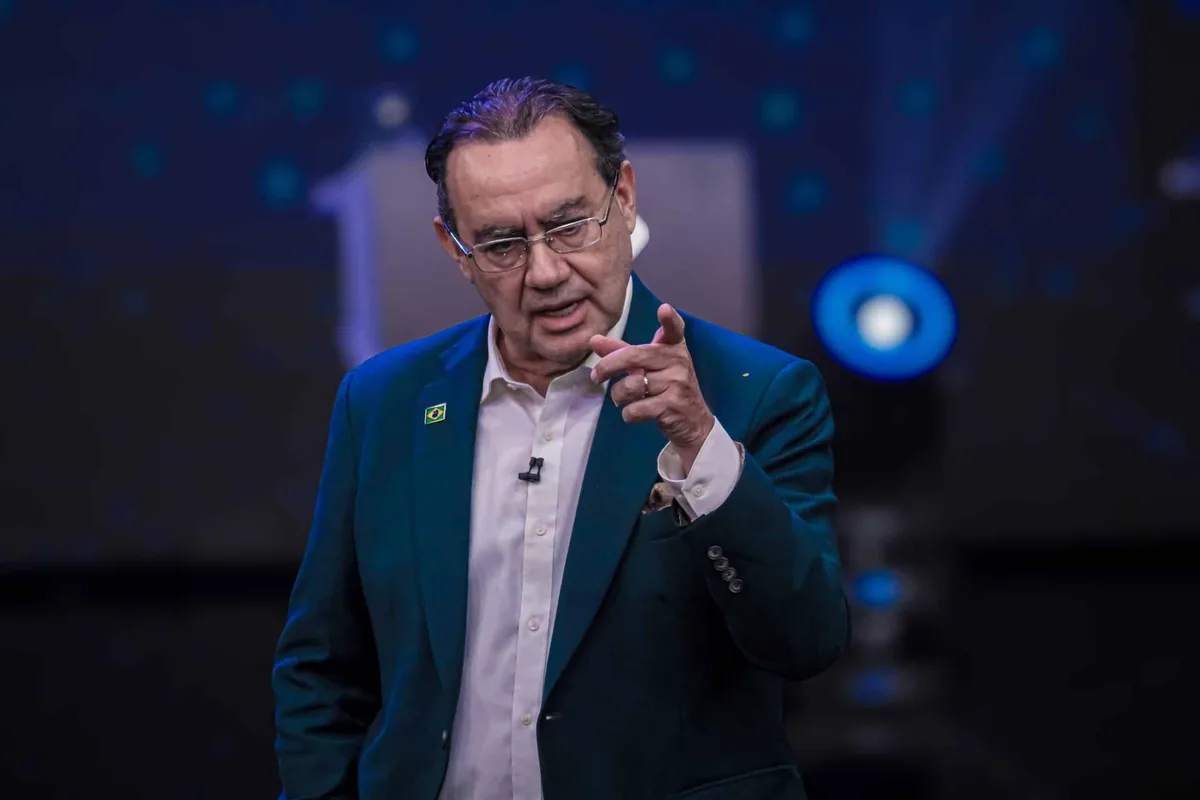 Augusto Cury discute com Malu Gaspar ao ser questionado sobre governabilidade