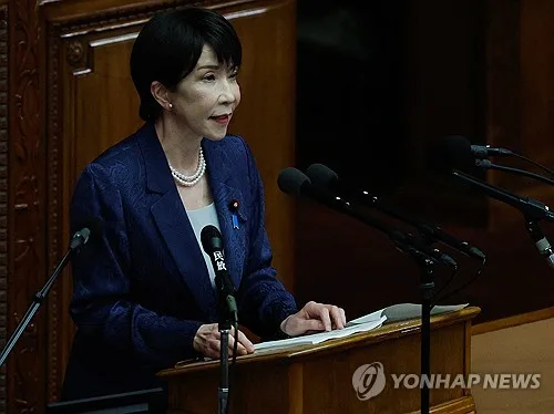 다카이치, 야스쿠니 신사에 공물 봉납…"참배는 보류할 듯"(종합)