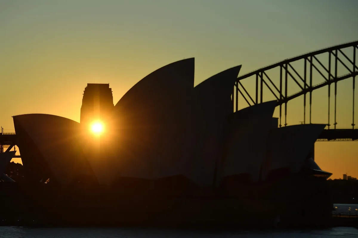 Acciona, FCC, ACS y Ferrovial compiten por la alta velocidad australiana