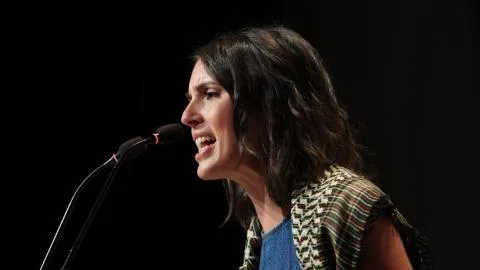 Irene Montero evita el choque con Sumar y defiende las primarias abiertas para "remover las energías de la izquierda"
