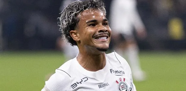 Corinthians poupou Kaio César e espera atacante em treino na Argentina