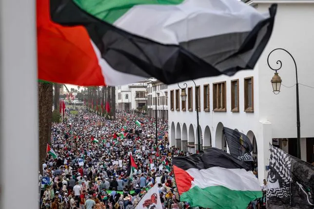 Ouverture d’ambassades : la normalisation entre Rabat et Tel-Aviv contestée au Maroc