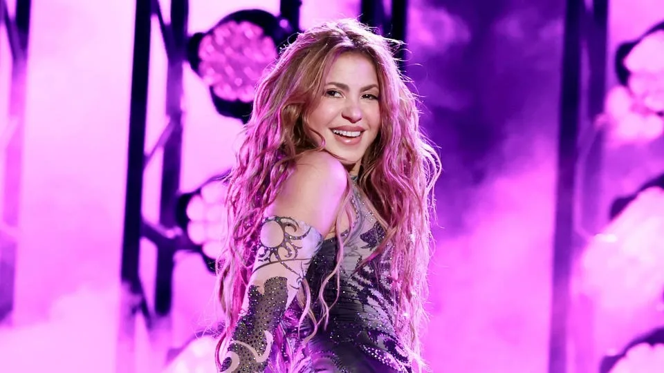 Shakira Denied A New No. 1 By Only One Space Yet Again