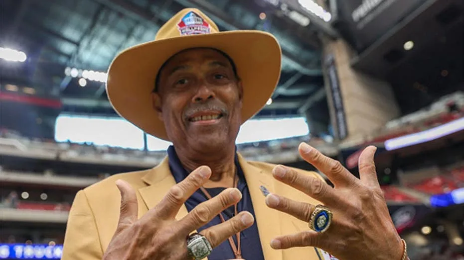 Oilers legend Robert Brazile on fishing, wild Bum Phillips advice and how Howard Cosell coined Dr. Doom