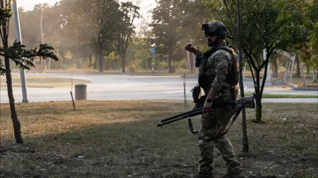 Autoridades pedem retirada de habitantes de Kherson devido a ataques