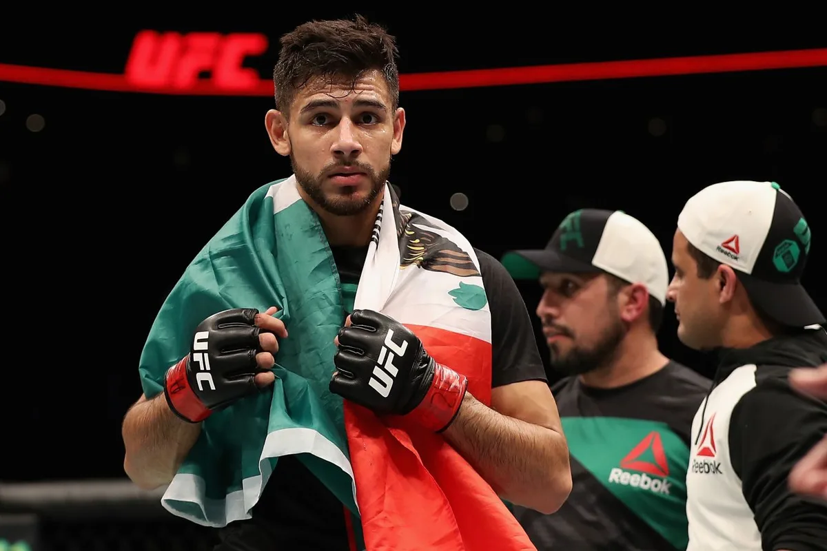 Яир Родригес снялся с главного боя Noche UFC против Жана Силвы