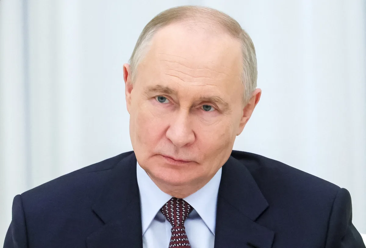 Rússia diz que França e Reino Unido 'brincam com fogo' ao dar armas à Ucrânia