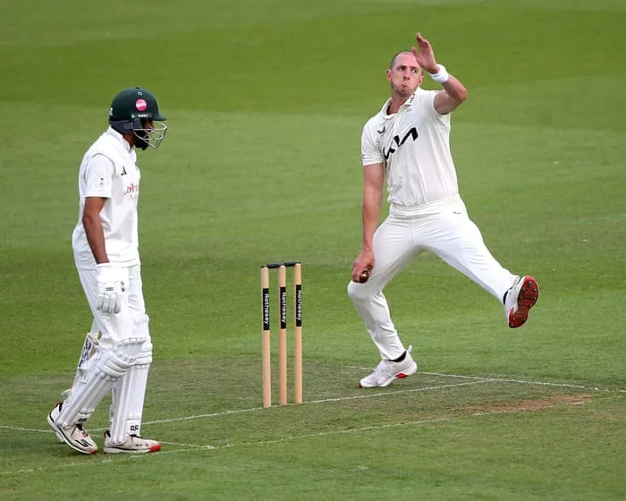 Surrey v Nottinghamshire, Derbyshire v Durham and more: county cricket – live