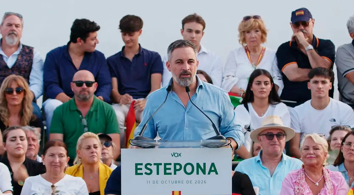 Abascal pide calma ante las "provocaciones" desde Estepona, pero alerta contra el "gobierno más sucio": "No os fieis de una sola encuesta"