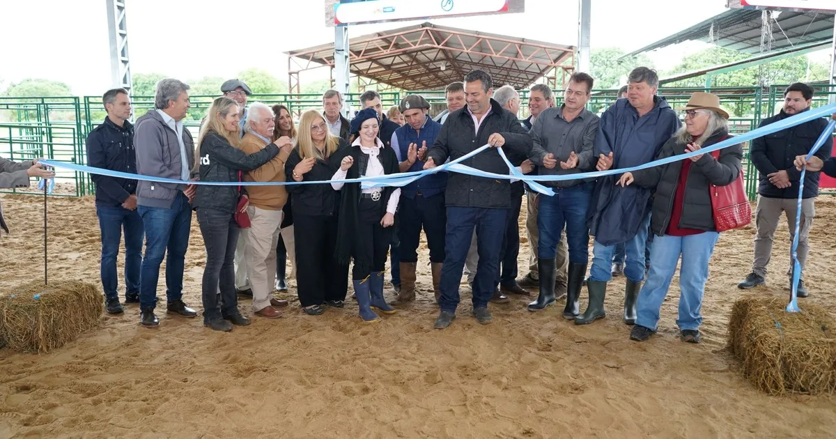Corte de cintas y entusiasmo compartido en la Expo Braford de Primavera