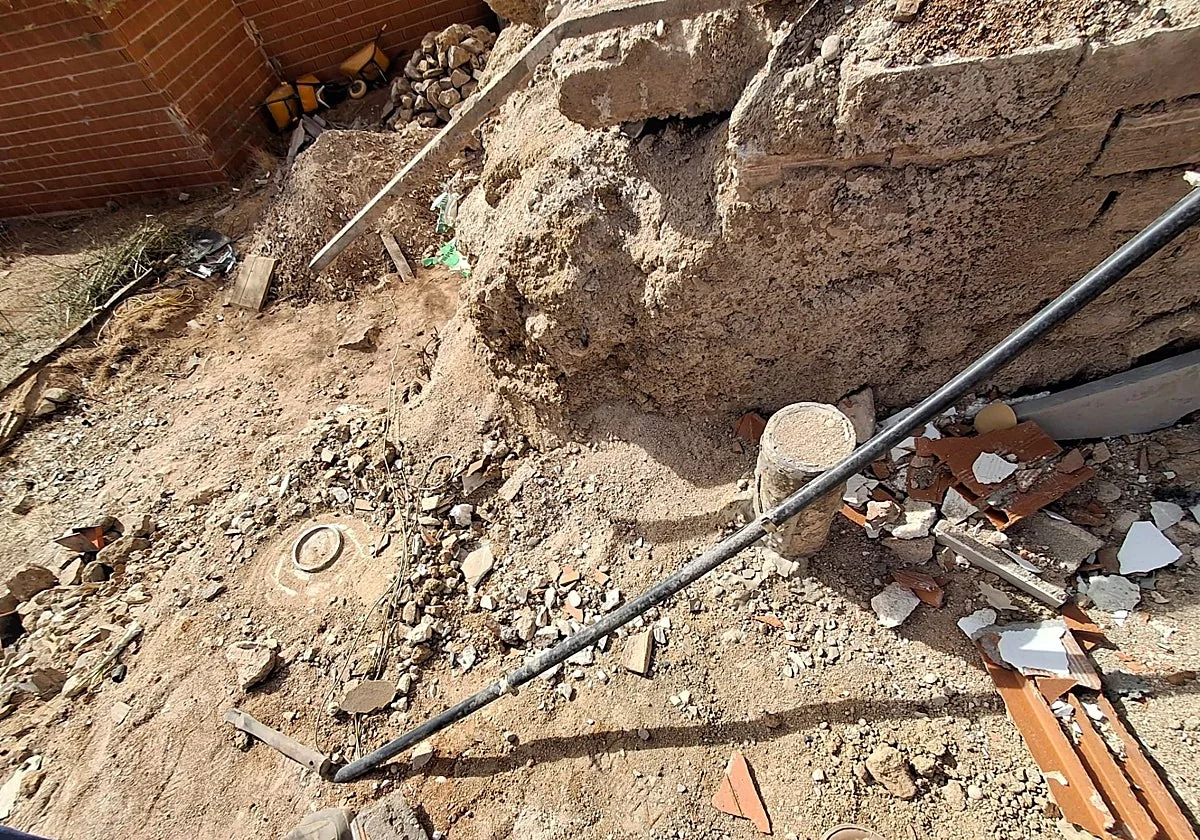 Denuncian que una constructora ha cubierto de hormigón una cueva romana en Toledo
