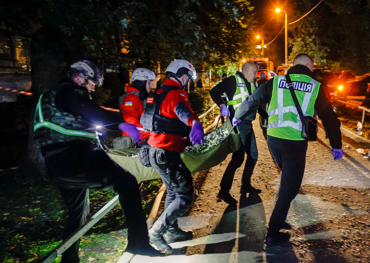 Al menos cuatro muertos en nuevos ataques rusos a la capital de Ucrania