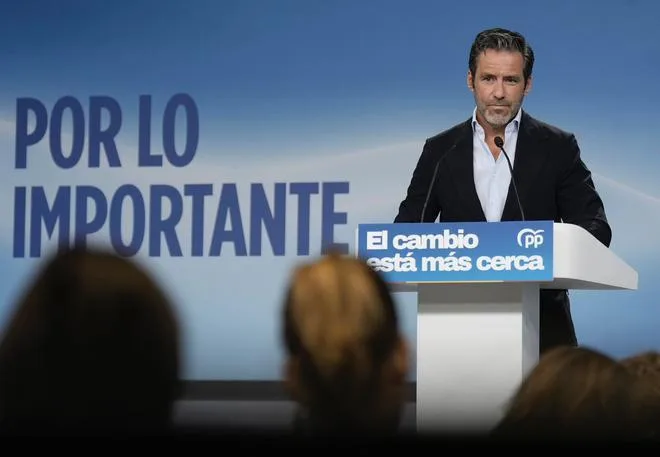 El PP denuncia que el Gobierno ha gestionado "en chanclas y bañador" la crisis en Ceuta e insiste en el confinamiento ante el "riesgo sanitario"