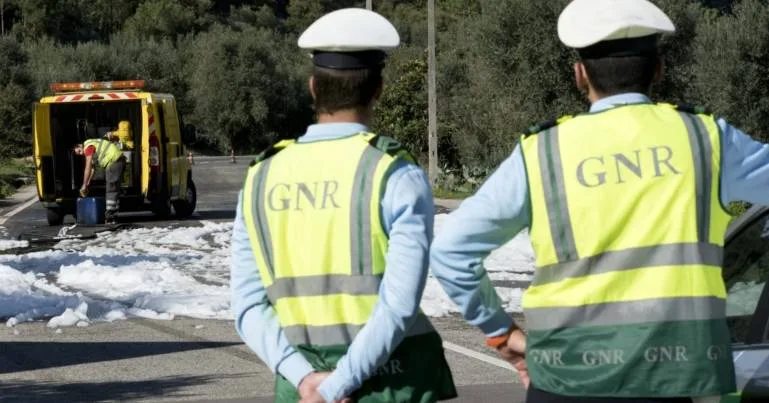 Condutor de camião betoneira morre em despiste na EN380