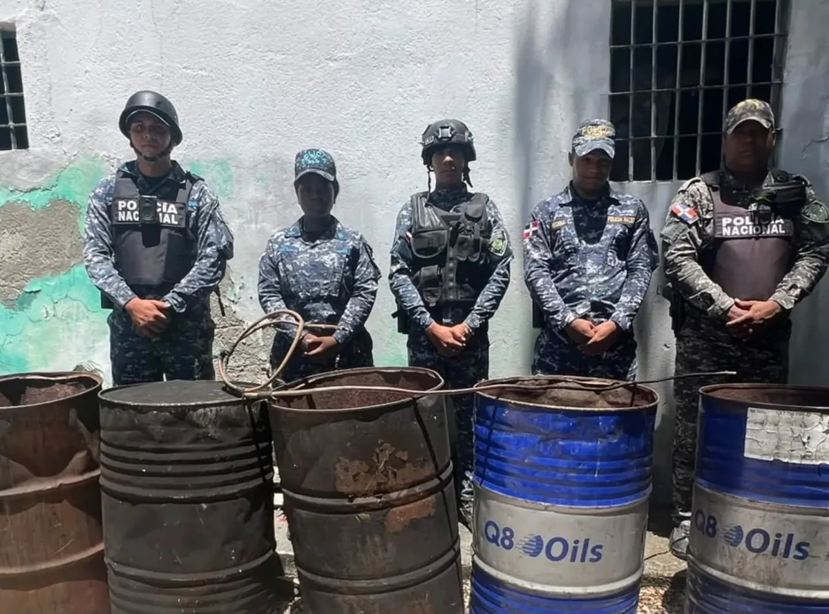 Desmantelan campamento clandestino para producir “clerén” ron adulterado en República Dominicana