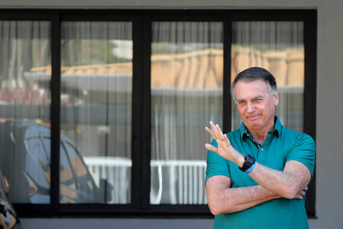 Moraes autoriza Bolsonaro a passar por atendimento odontológico