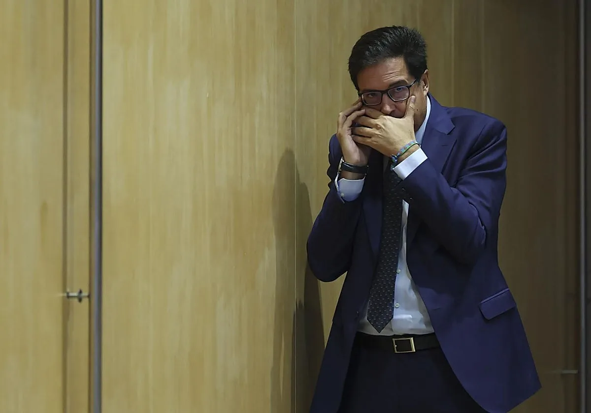 Inquietud y resignación en el PSOE: «Nuestro candidato no tiene ganas de Madrid»