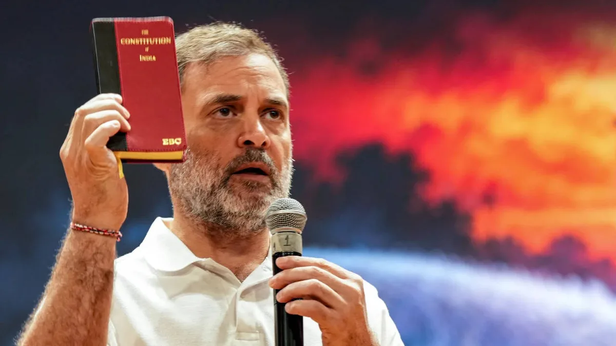 SC allows Congress delegation to enter premises to file plea as Rahul leads march