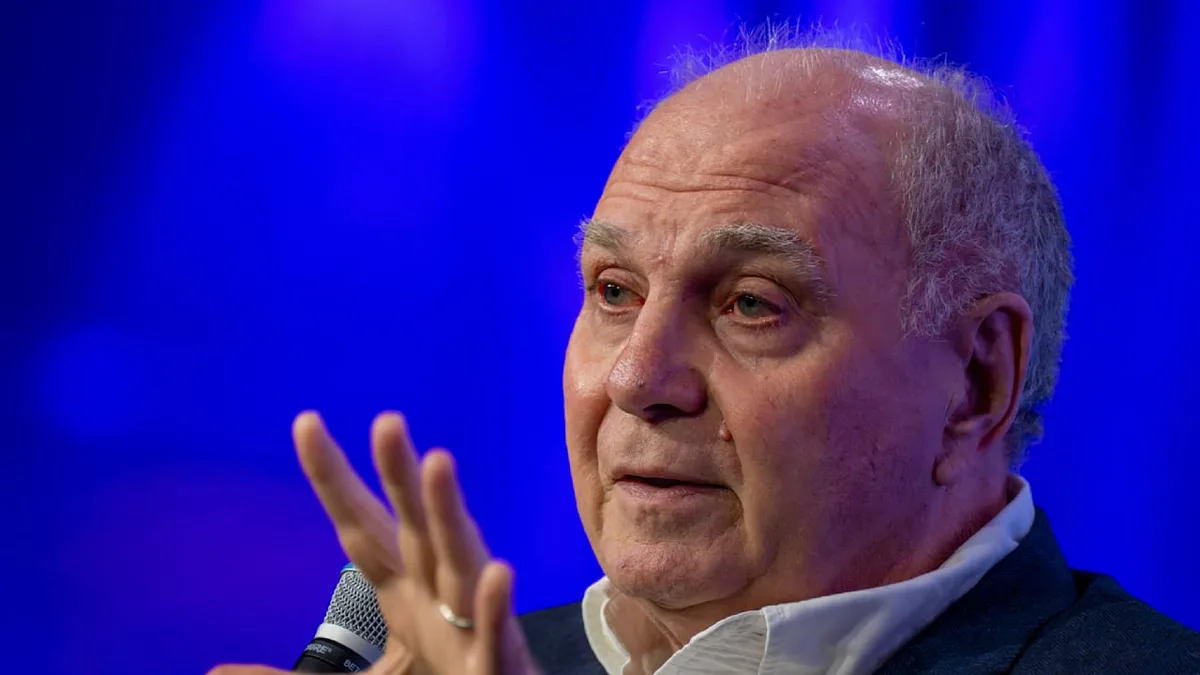 „Man darf nicht glauben, dass ...“ - Hoeneß kritisiert Klopps „Heldenverehrung“