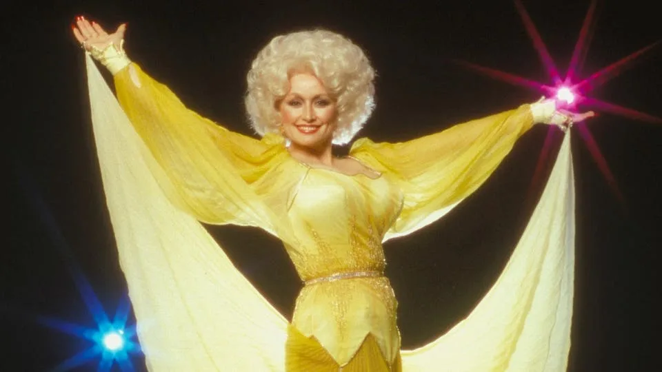 Dolly Parton Replaces Herself At No. 1 On A Billboard Chart