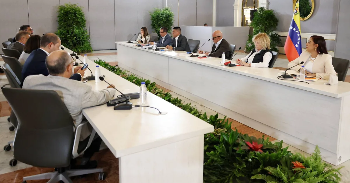 Extienden hasta el viernes 25 de septiembre la segunda ronda de diálogo en Caracas