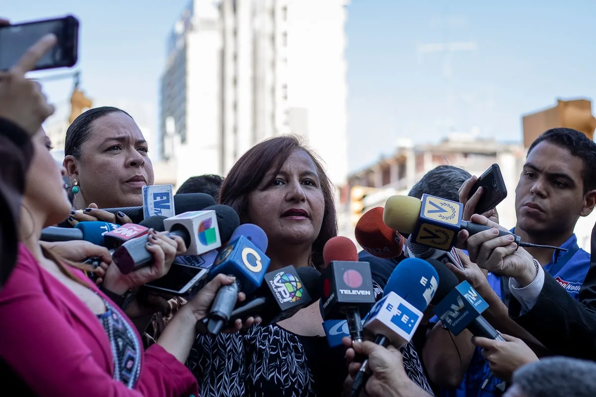 Delegación opositora debe ser más transparente sobre avance de las negociaciones con el chavismo