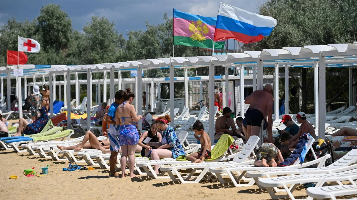Krieg gegen die Ukraine: Urlaub unter Beschuss an Russlands Küste