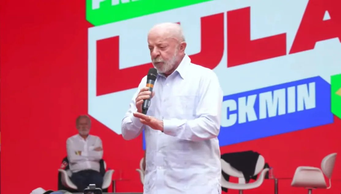 Lula faz críticas a Mendonça e defende quebra de sigilo do Master em comício