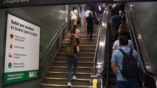 Para vivir más y mejor hay un ejercicio al alcance de todos: subir escaleras