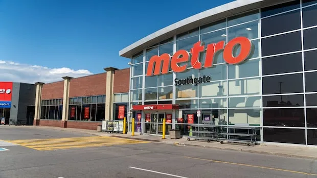 'An absolute gut punch': Dozens facing unemployment as South Keys Metro converts to Food Basics