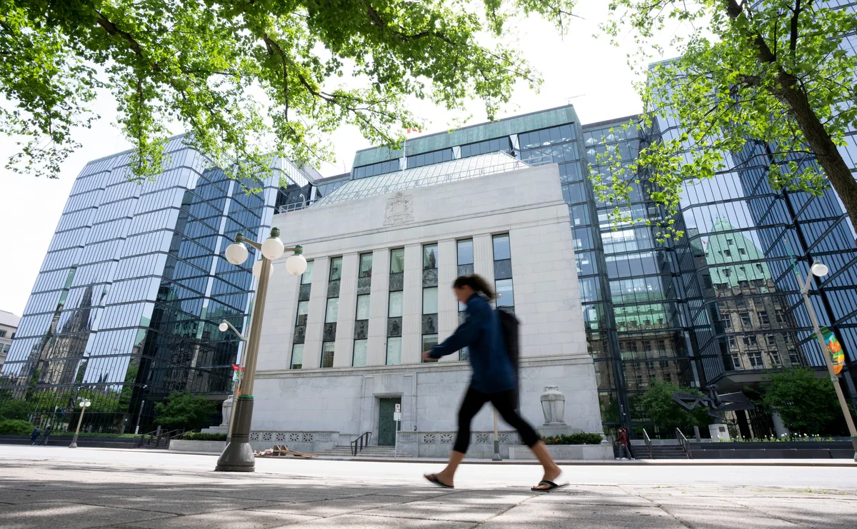 Global bond sell-off lifts Canadian borrowing costs to highest level since 2009