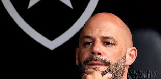 Técnico Franclim Carvalho é demitido, e interino assume o Botafogo
