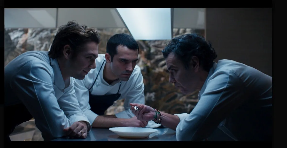 ‘Gènesi’, la nueva serie sobre cocina con Carlos Cuevas que narra el ascenso al éxito de Ferran Adrià: “Fui muy riguroso, si no, no participo”