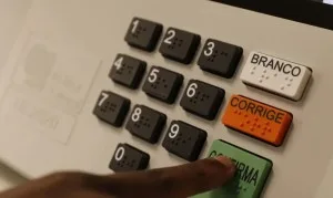 Datafolha/MG: Marília tem 12% para o Senado; Carlos Viana e Aécio, 10%
