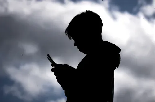 Parents urged to pay closer attention to what children are doing on their phones
