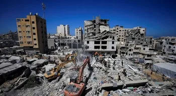 Desabamento de edifício em Gaza mata pelo menos 20 pessoas
