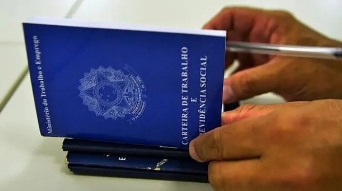 Desemprego cai a 2,7% e MS tem 3º maior percentual de carteira assinada