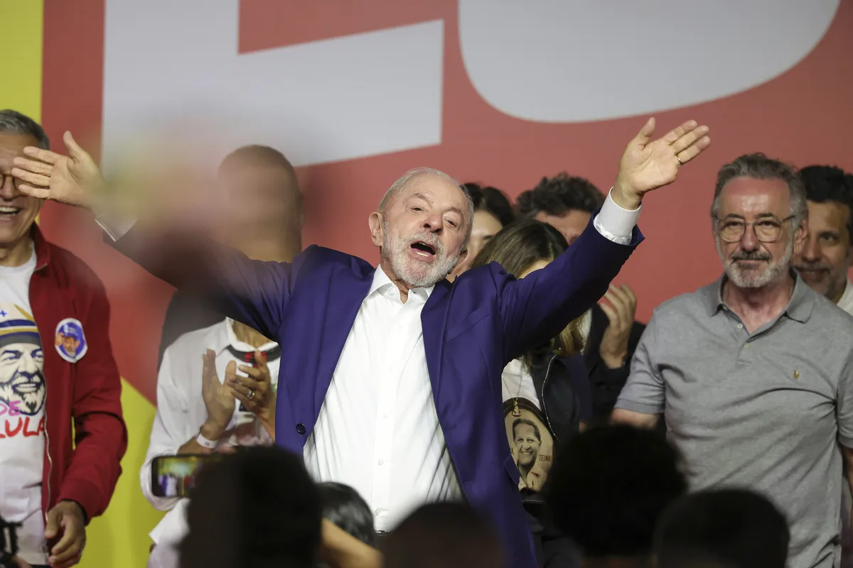 Após recuo com “Terrabras”, Lula cogita mais uma estatal, agora para distribuir combustíveis