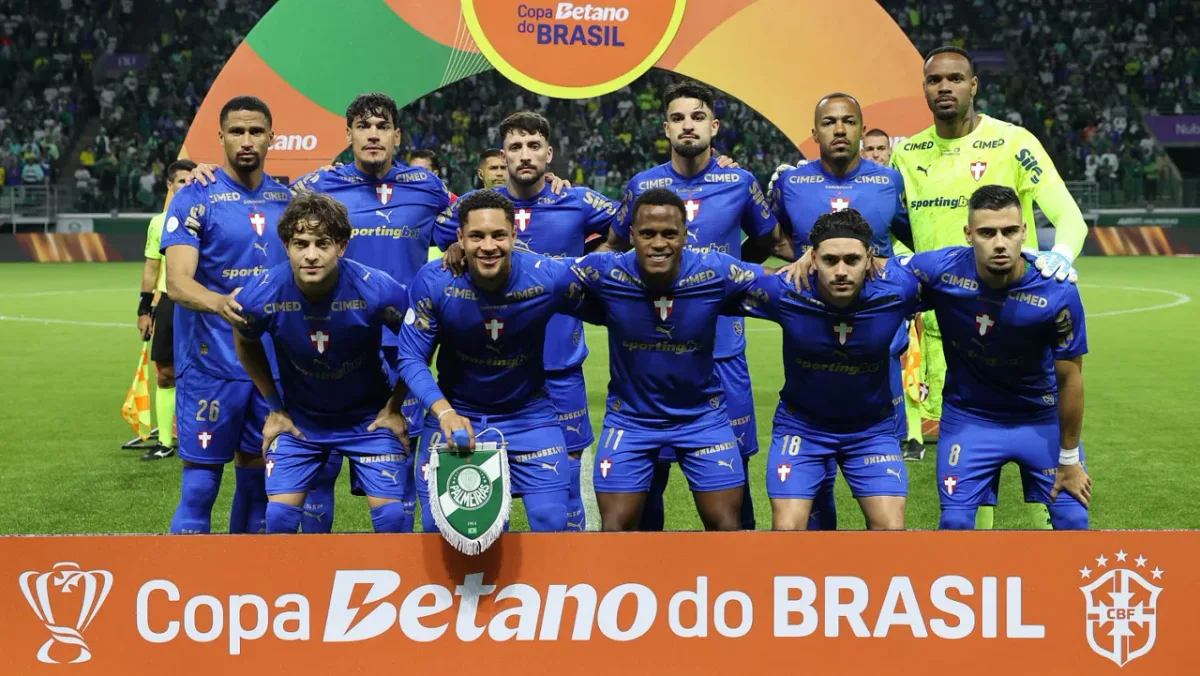 Palmeiras encara Santos por retorno às semifinais da Copa do Brasil após seis anos