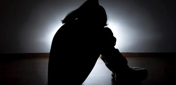 Pai é preso após prometer casar filha de 3 anos a homem de 60 no Paquistão
