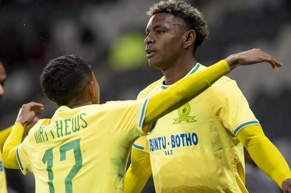 Sundowns thrash AmaZulu 5-2 to move level with leaders Pirates
