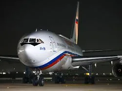Moskau holt Konsulatsmitarbeiter: Seltener Moment: Russisches Flugzeug darf in Deutschland landen