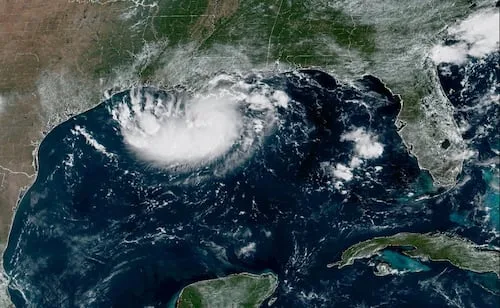 Tormenta "Edouard" se fortalece rumbo a Texas y Luisiana; puede tomar fuerza de huracán en el Atlántico
