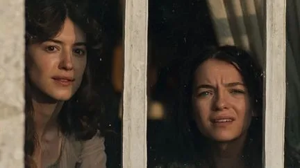 "Raison et sentiments" : Daisy Edgar-Jones dans une nouvelle adaptation de Georgia Oakley fidèle à l'esprit de Jane Austen