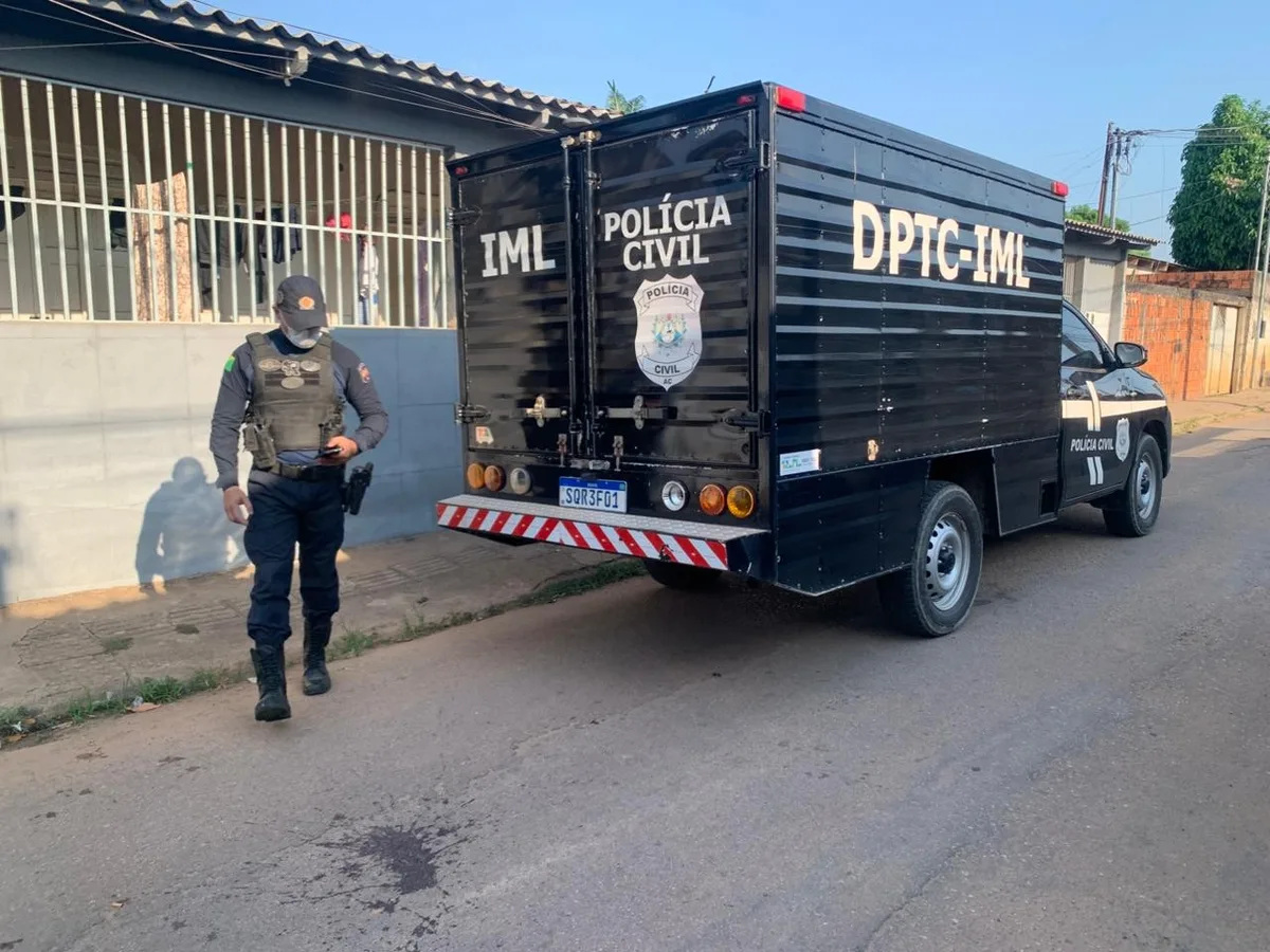 Mulher é achada morta dentro de banheiro de apartamento no Acre; VÍDEO