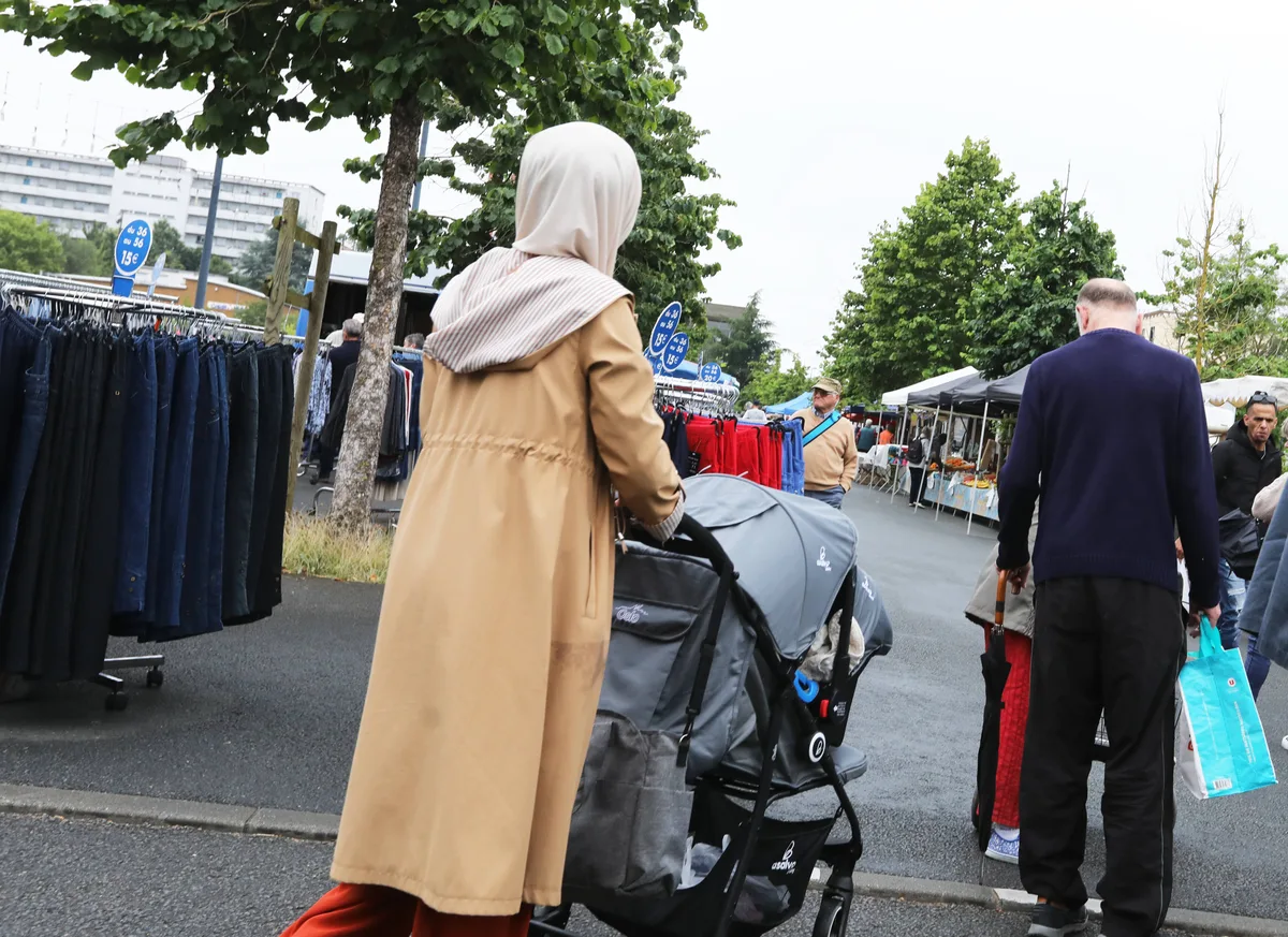 "J'ai l'impression qu'on ne veut pas de moi ici" : avant la présidentielle, les musulmans inquiets