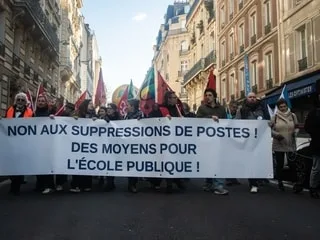 Rentrée scolaire : deux tiers des collèges et lycées français ont une équipe incomplète, selon une enquête du Snes-FSU